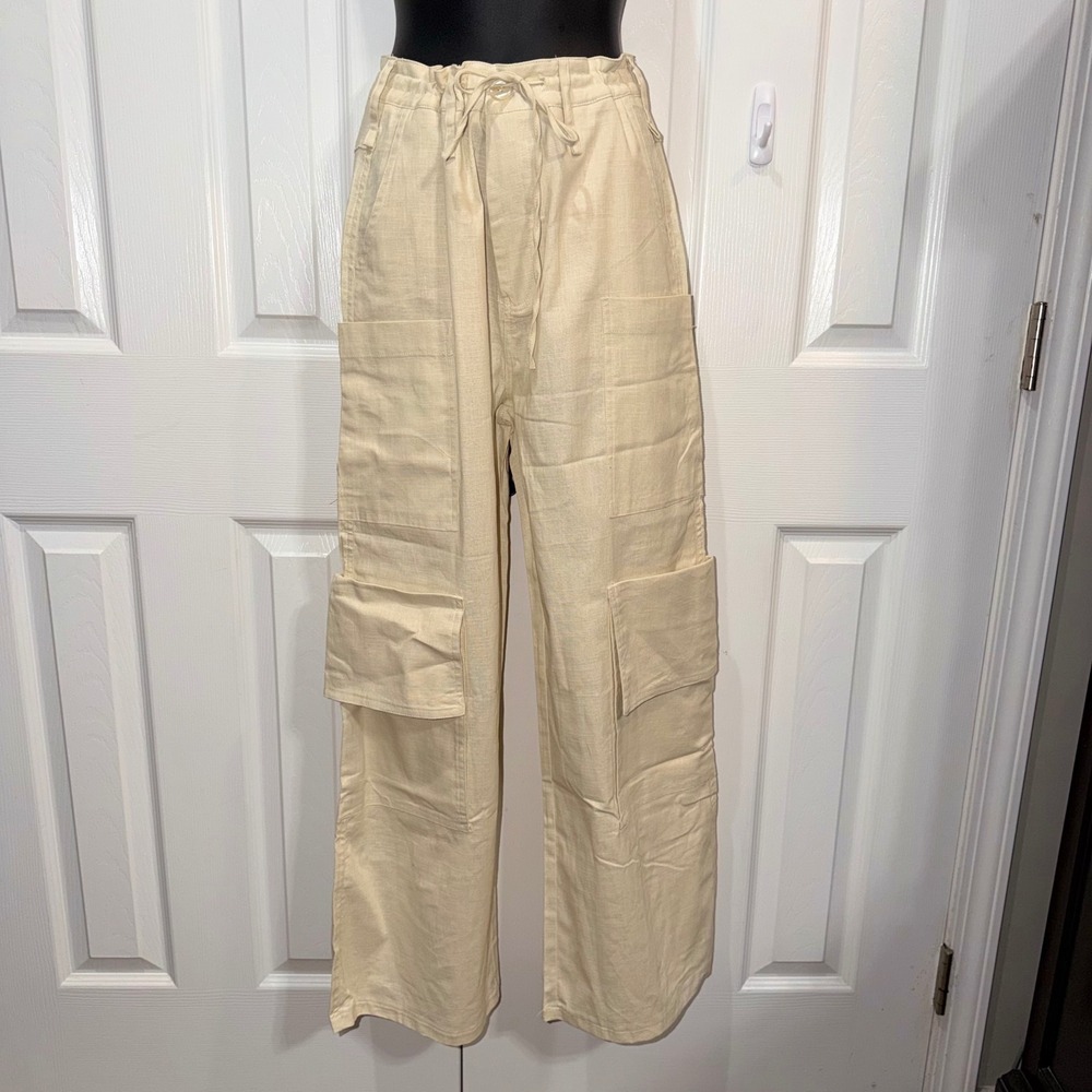 Easel Los Angeles‎ Women Oatmeal Linen Blend Wide Leg Cargo Pants Medium NWT - Picture 2 of 4